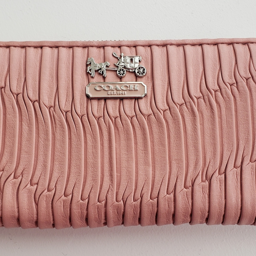 Rare Pink coach wallet - accordion zip style